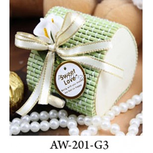 Favor Bamboo Box " Love Shape " ( AW-201 )