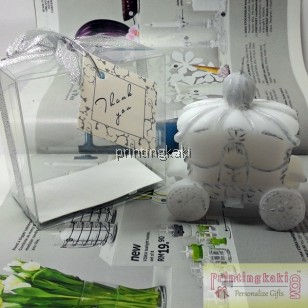 Favor Candle " Carriage White " ( PK-406 )